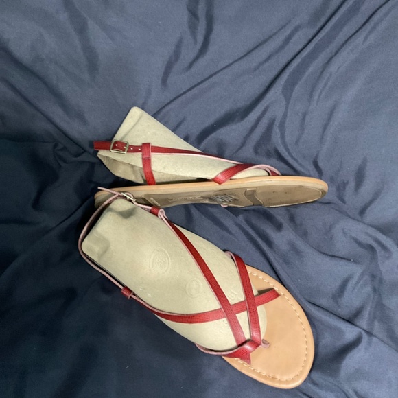 American Eagle sandals.  B66 - Picture 3 of 5